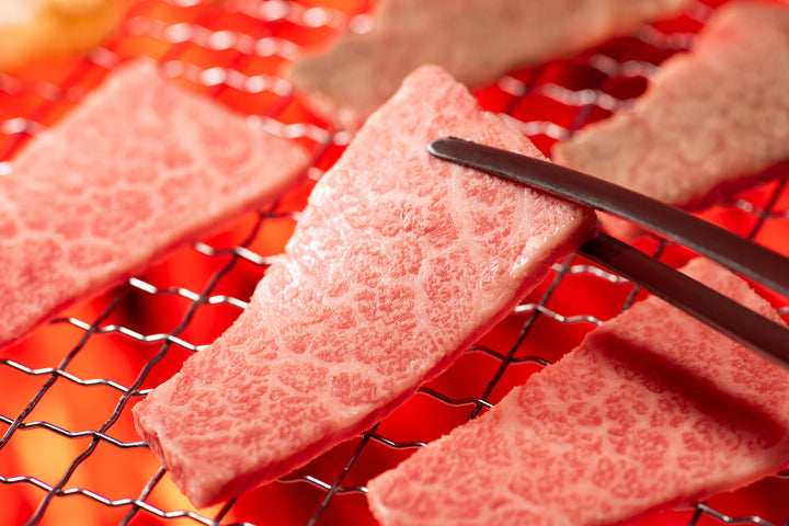 Kagoshima black beef for shoulder loin sukiyaki and sankaku belly yakiniku, 1200g set, grade 4 or higher